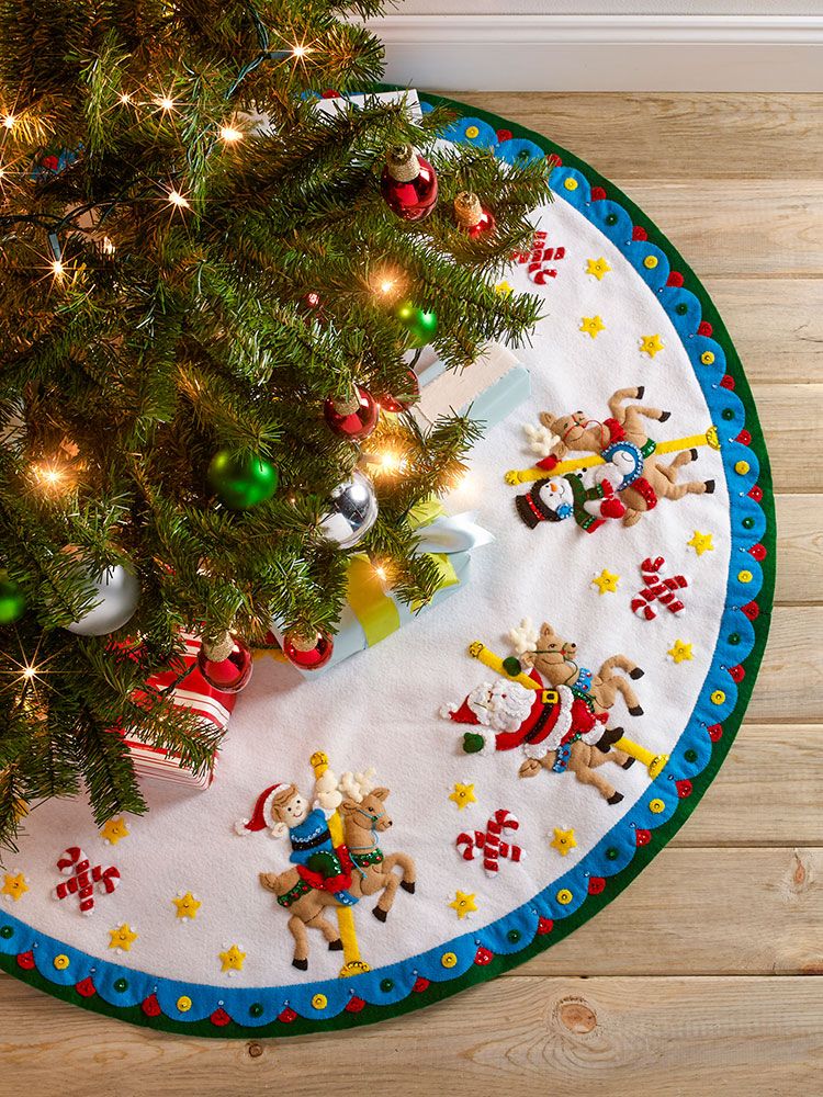 Carousel Santa Felt Tree Skirt Kit